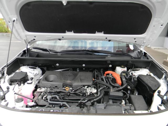 Used 2024 Toyota RAV4 LE AWD/4WD image 7