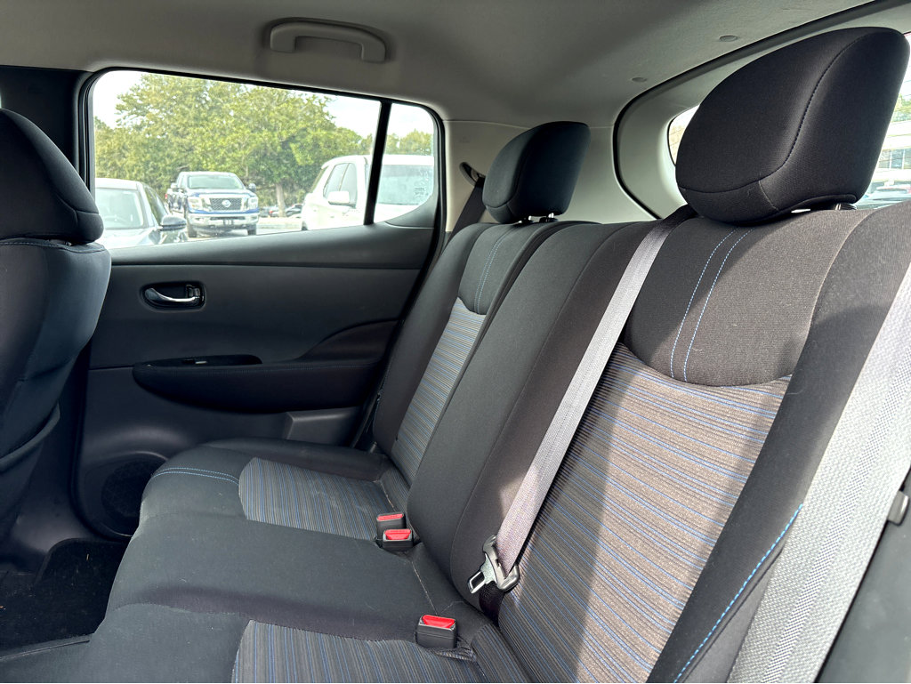 Used 2019 Nissan Leaf SV w/ SV Technology Package image 15