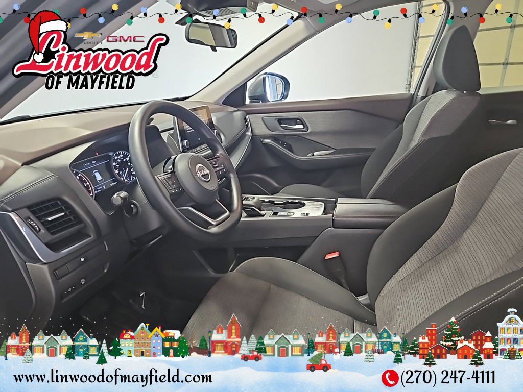 Used 2023 Nissan Rogue SV image 10