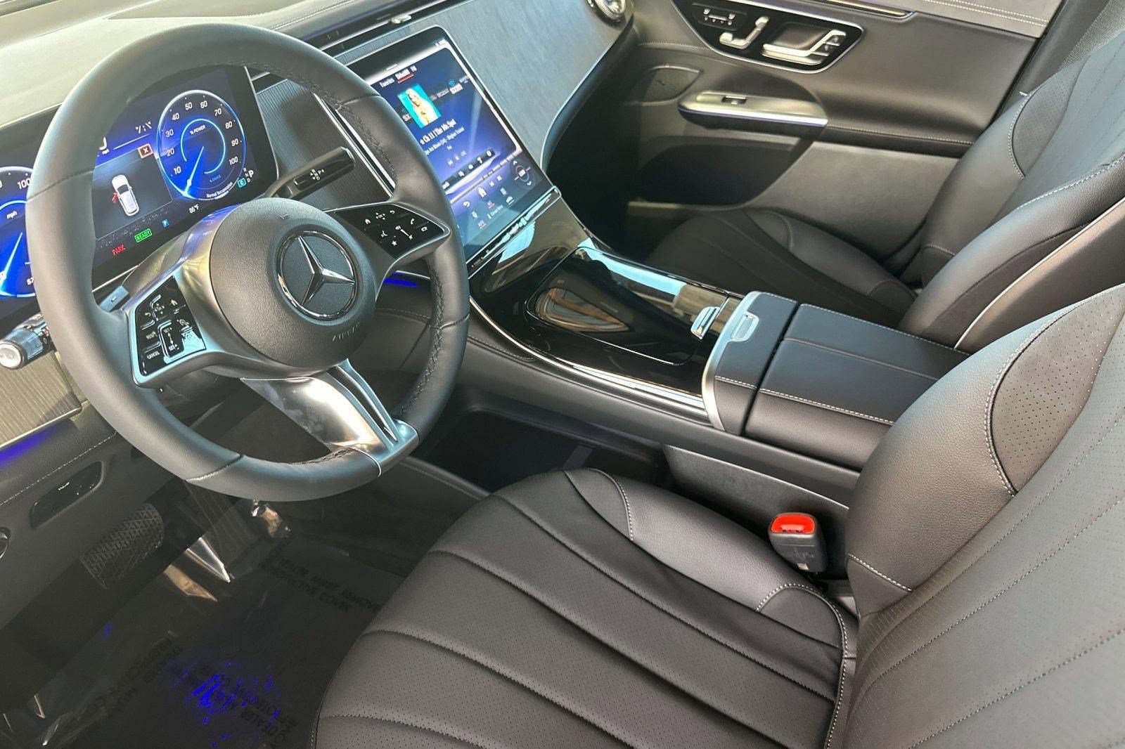 New 2026 Mercedes-Benz EQE 320 4MATIC SUV image 14