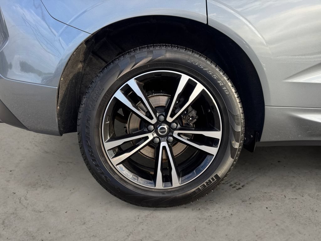Used 2020 Volvo XC60 T5 Momentum AWD/4WD image 8