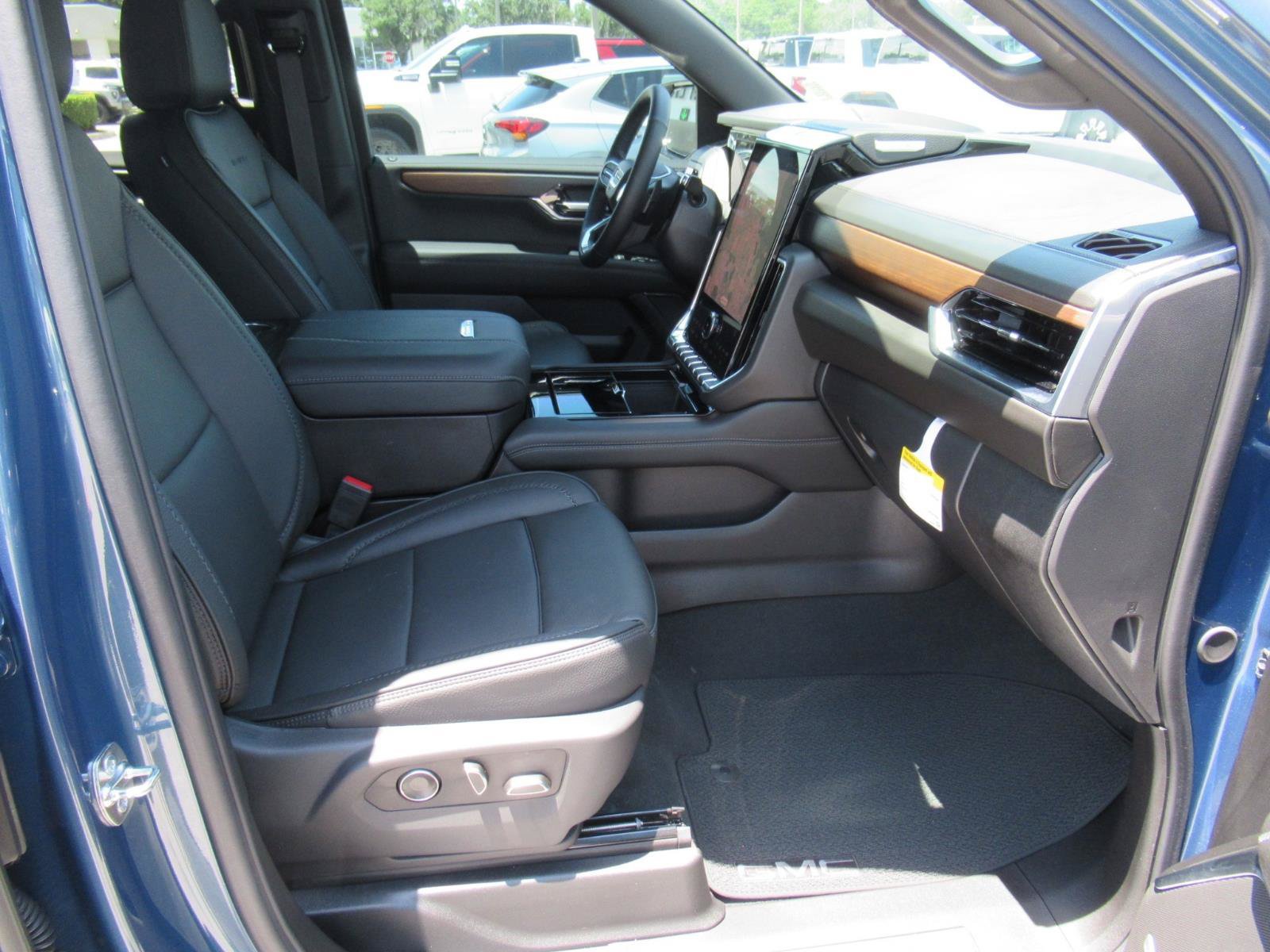 New 2026 GMC Yukon Denali w/ Sun & Power Step Package RWD image 10