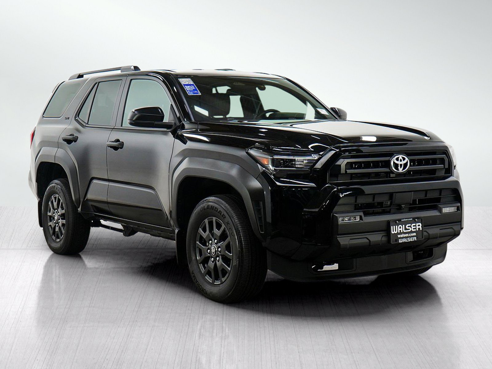 Used 2025 Toyota 4Runner SR5 AWD/4WD image 7
