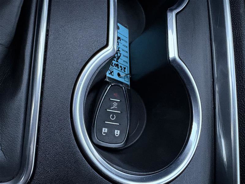 Used 2022 Chevrolet Traverse LT w/ Midnight/Sport Edition image 18