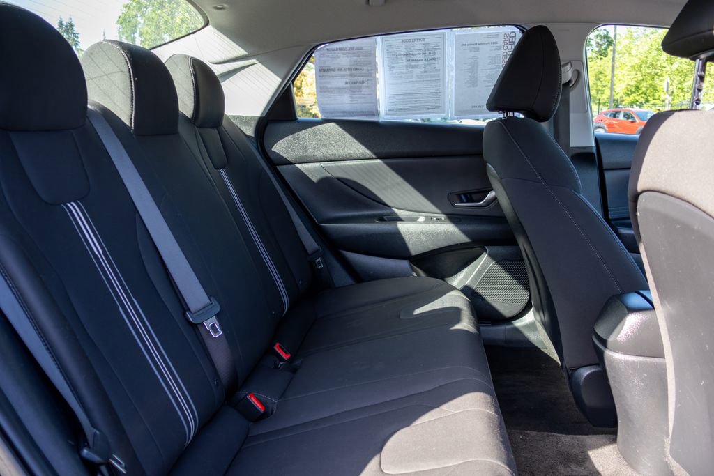 Certified 2023 Hyundai Elantra SEL w/ Preferred Accessory Package FWD image 13