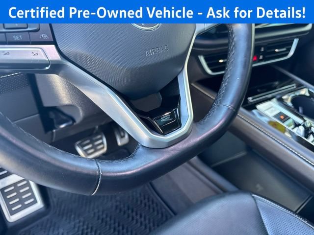 Certified 2025 Volkswagen Atlas Cross Sport SEL R-Line AWD/4WD image 20