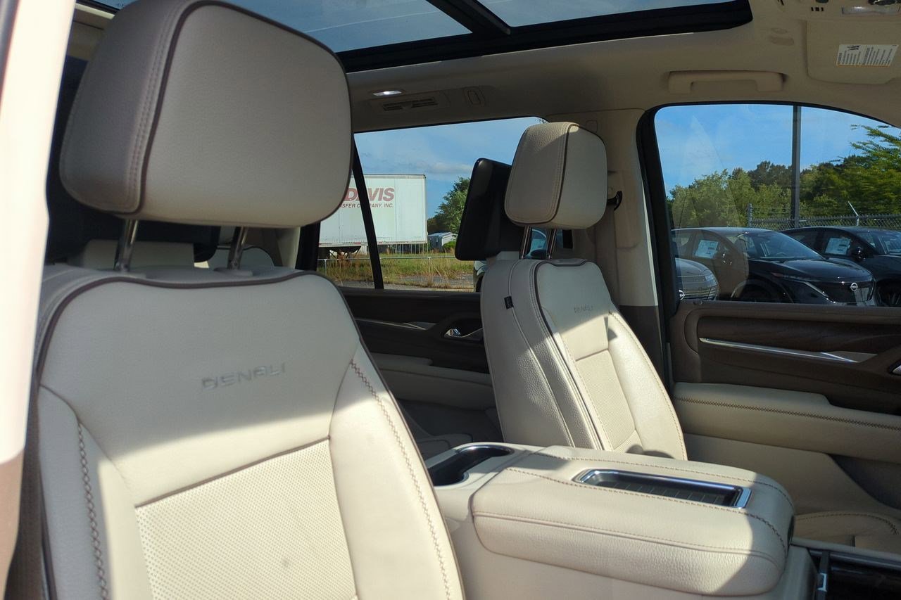 Used 2021 GMC Yukon Denali w/ Denali Premium Package RWD image 45