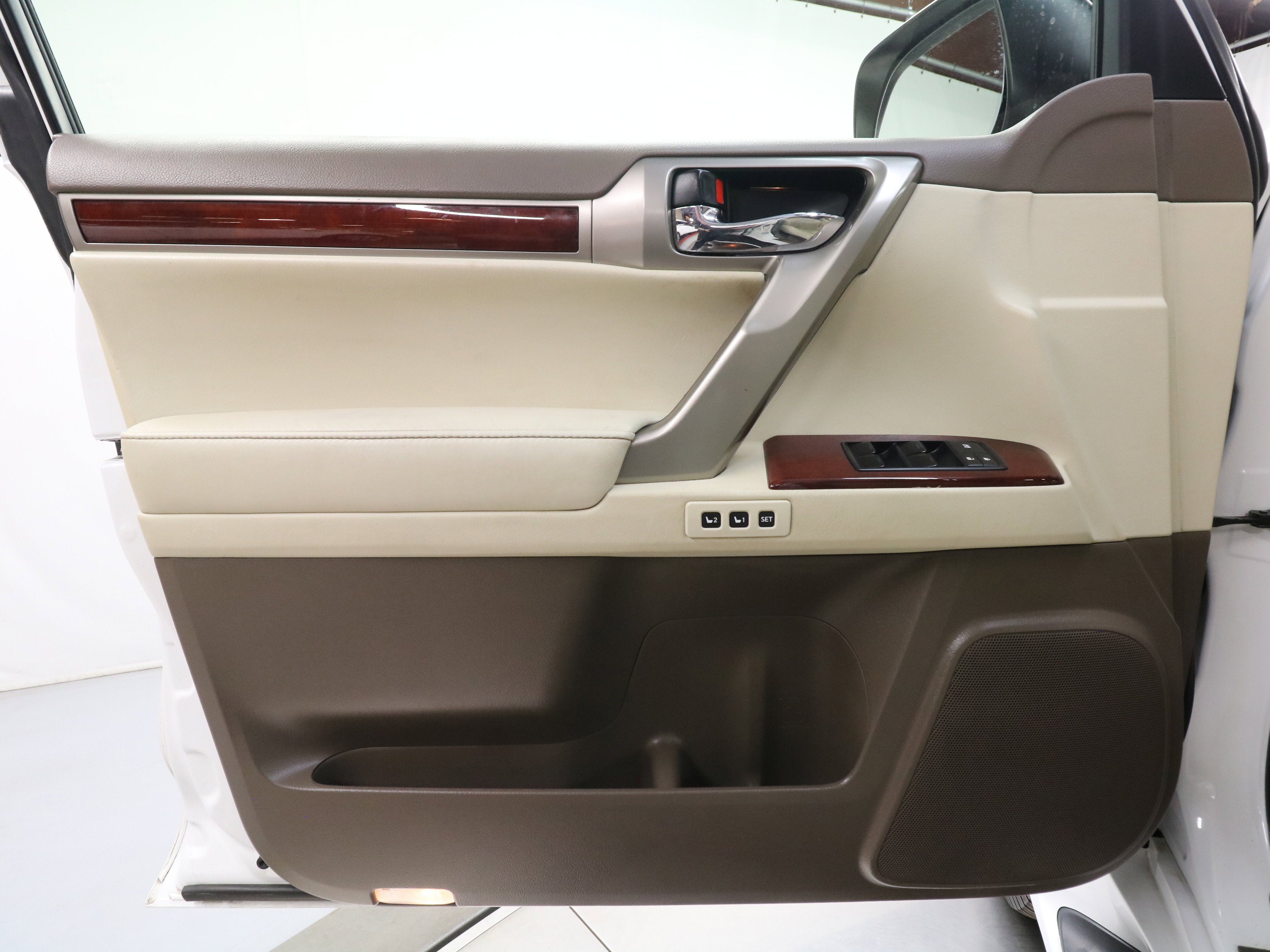 Used 2013 Lexus GX 460 image 20