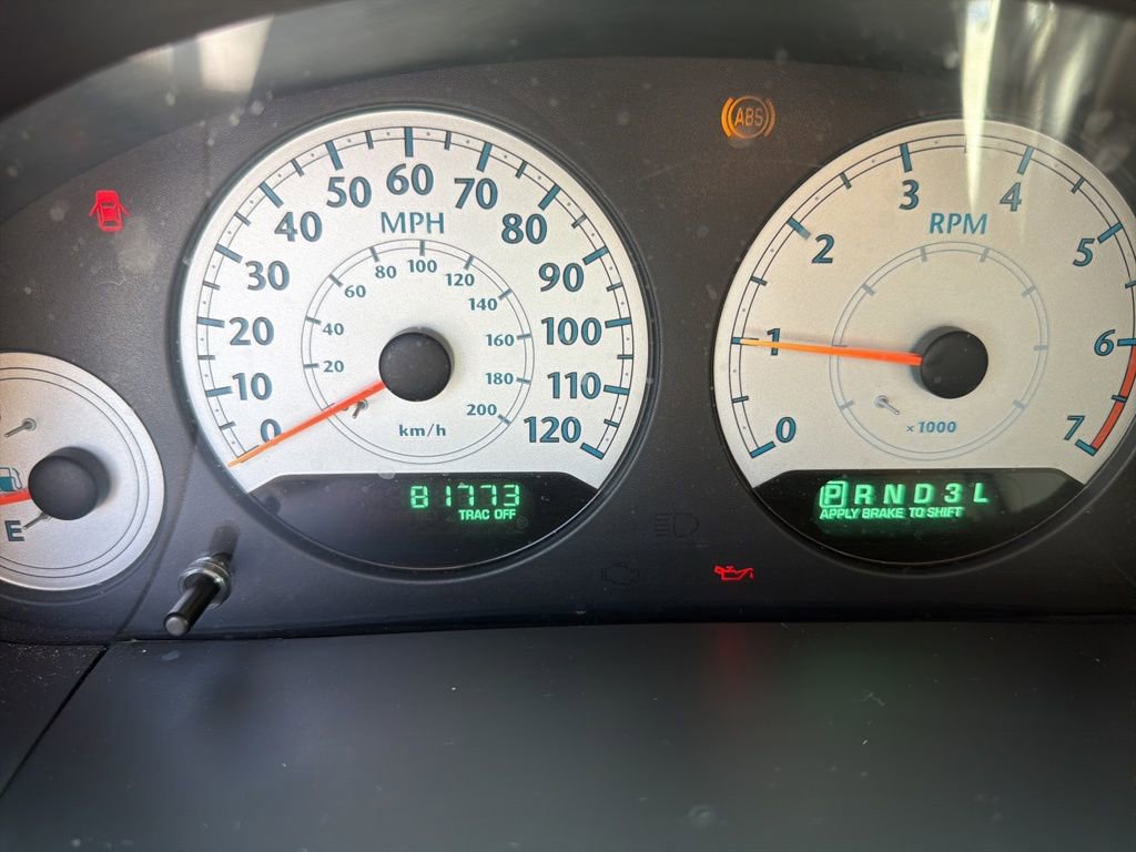 Used 2006 Chrysler Town & Country Touring image 12