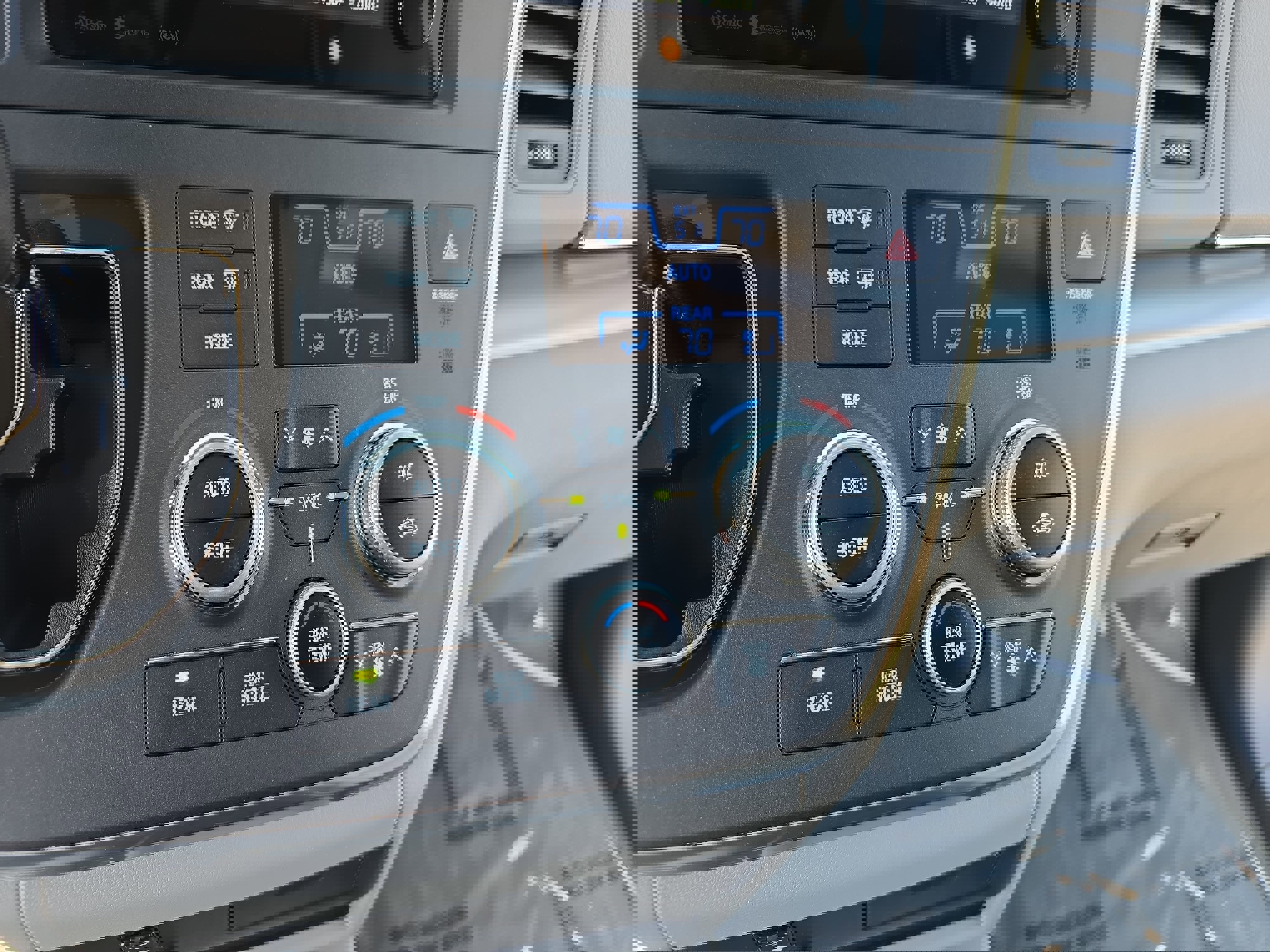 Used 2017 Toyota Sienna LE image 23