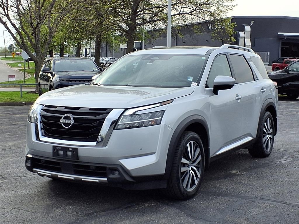 Certified 2022 Nissan Pathfinder Platinum w/ Cargo Package image 2