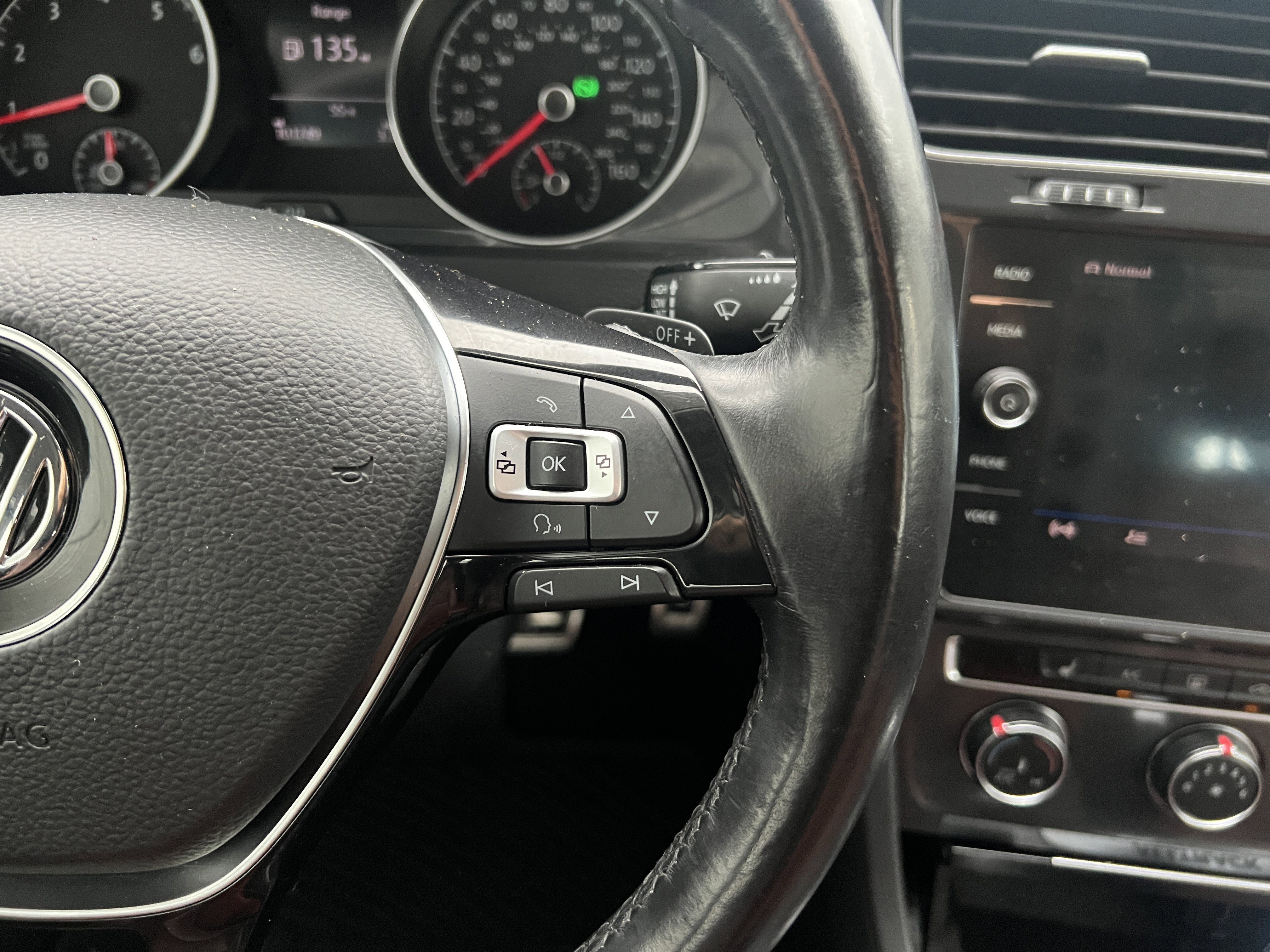 Used 2018 Volkswagen Golf Alltrack SE image 28