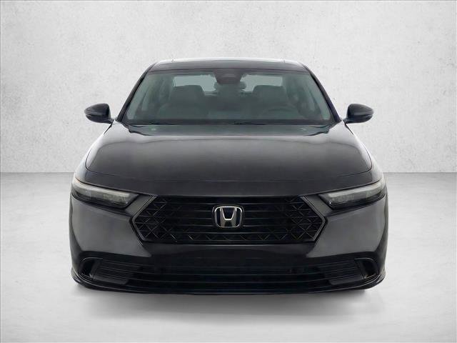 Used 2023 Honda Accord Touring image 2