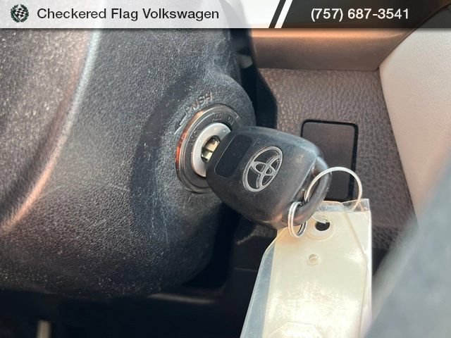 Used 2014 Toyota RAV4 XLE FWD image 36
