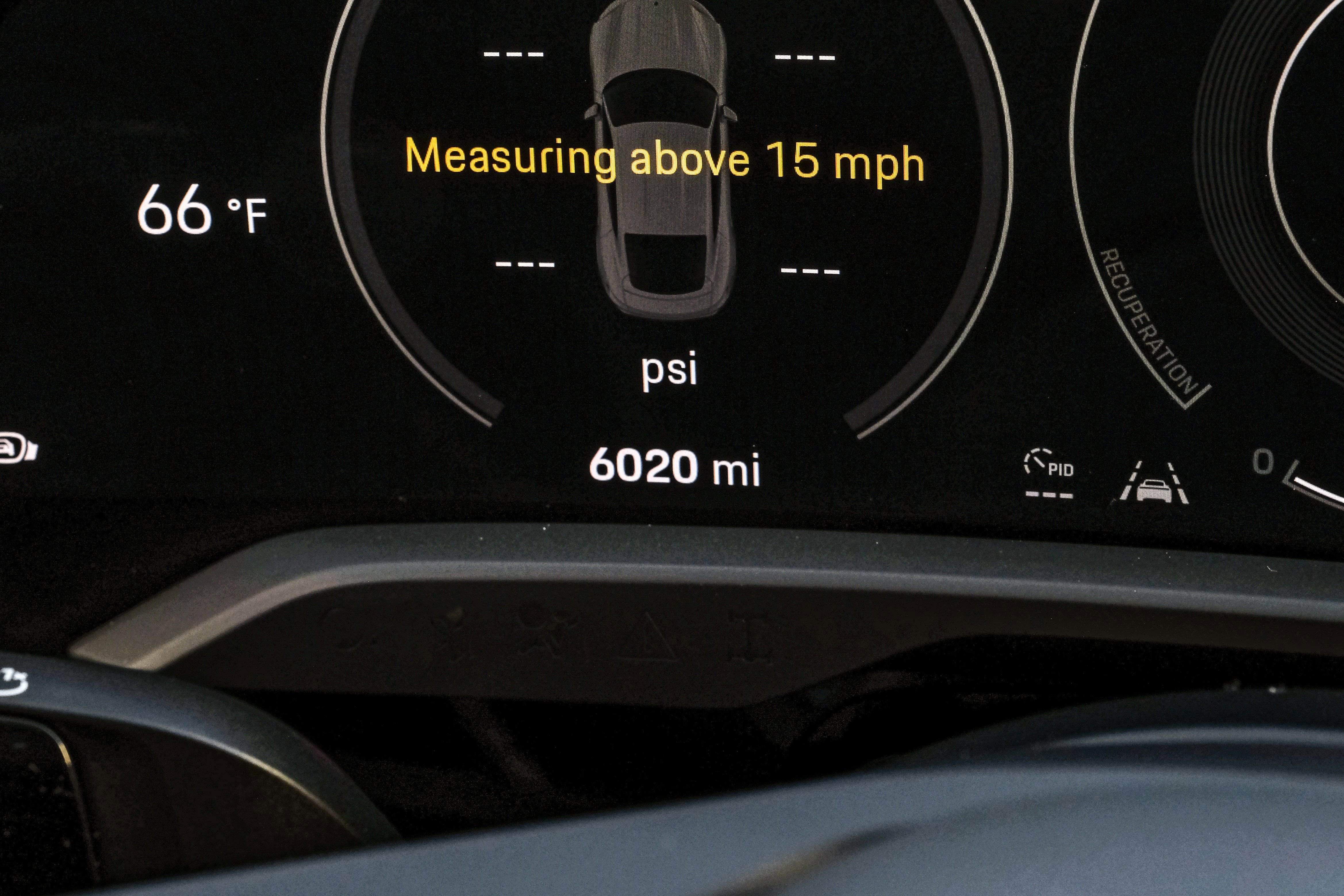 Used 2021 Porsche Taycan image 18