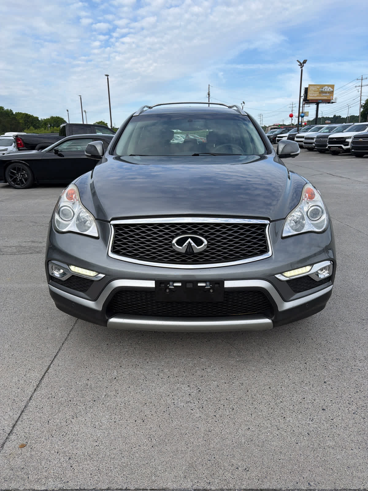 Used 2017 INFINITI QX50 AWD w/ Premium Plus Package image 4