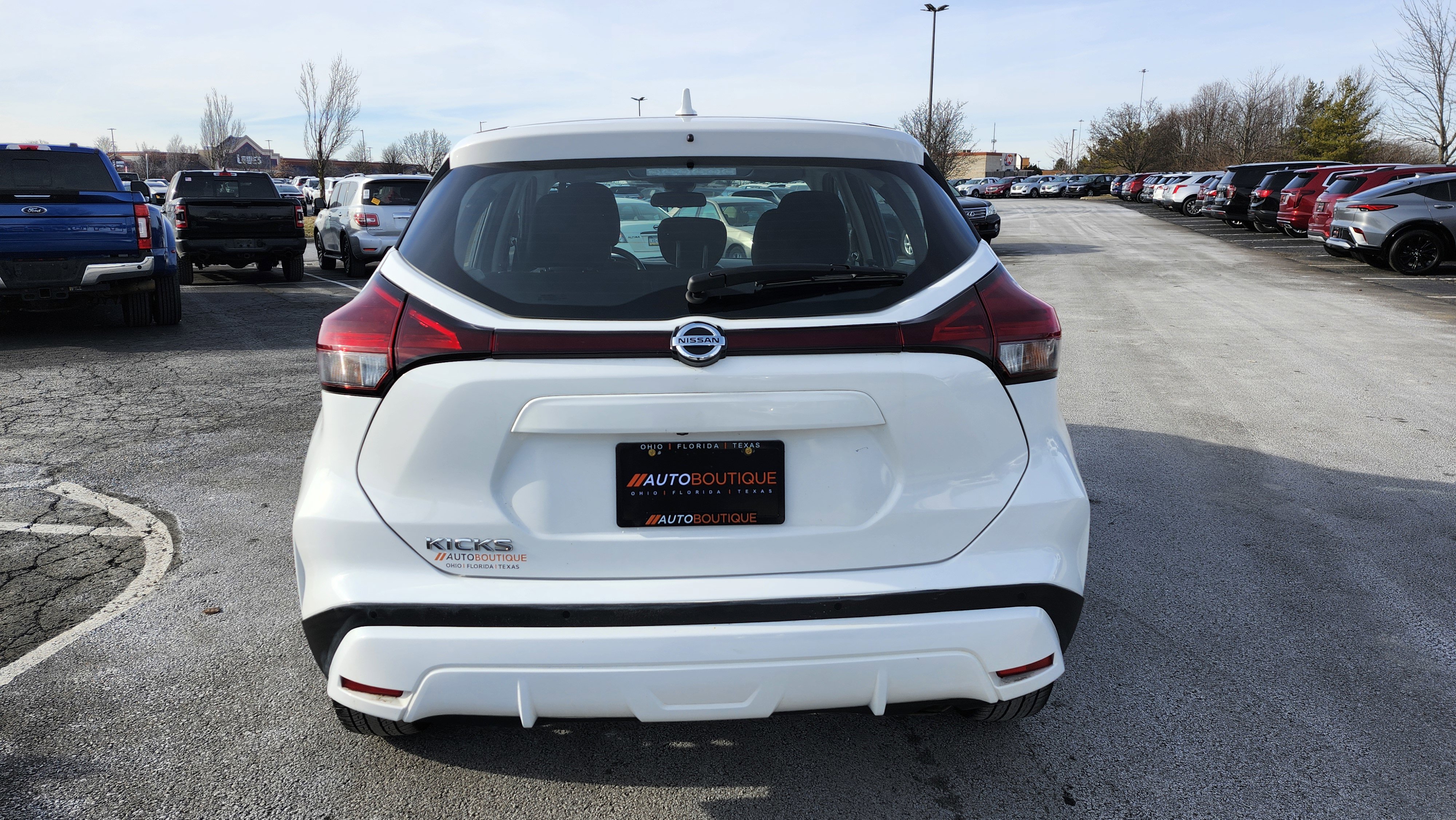Used 2021 Nissan Kicks S image 15