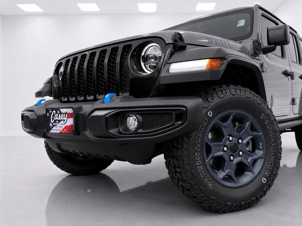 Used 2023 Jeep Wrangler Unlimited w/ Cold Weather Group AWD/4WD image 8