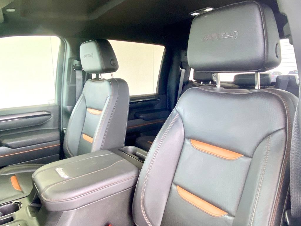 Used 2025 GMC Sierra 2500 AT4 AWD/4WD image 16