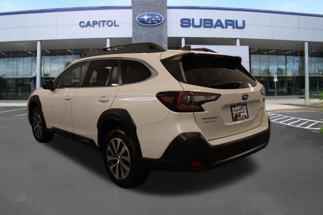 Certified 2025 Subaru Outback Premium AWD/4WD image 5