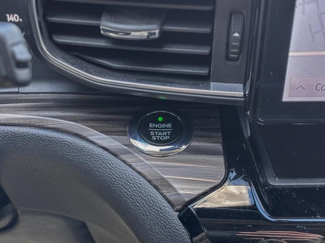 Used 2021 Ford Explorer Limited image 31