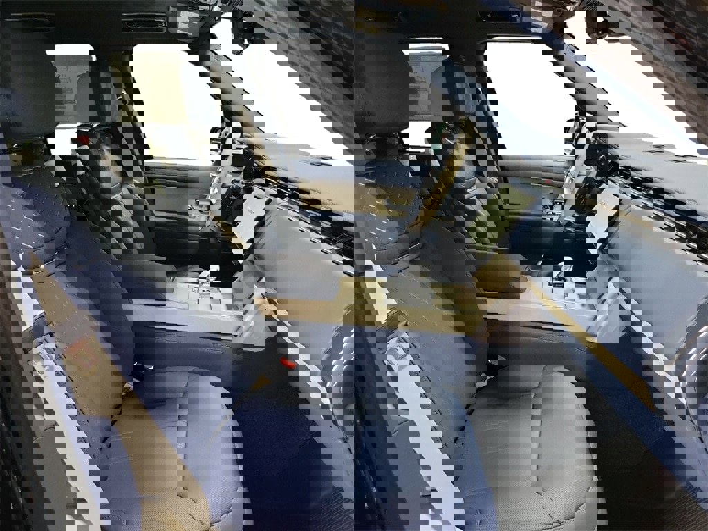 New 2024 Land Rover Range Rover SV image 30