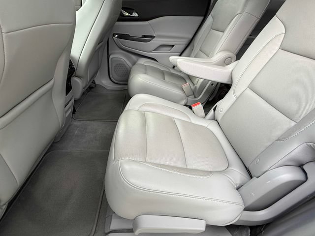 Used 2019 GMC Acadia SLT FWD image 18