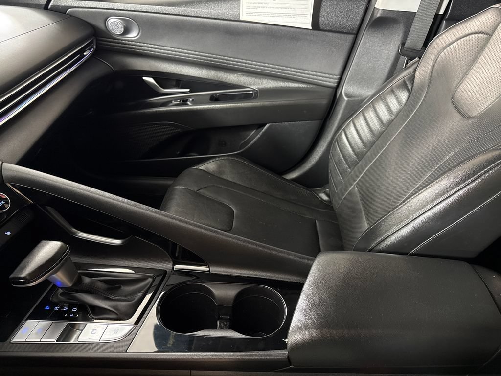 Certified 2023 Hyundai Elantra Limited FWD image 22