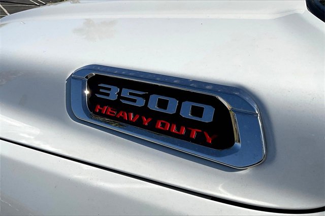 Used 2024 RAM 3500 Tradesman w/ Chrome Appearance Group image 31