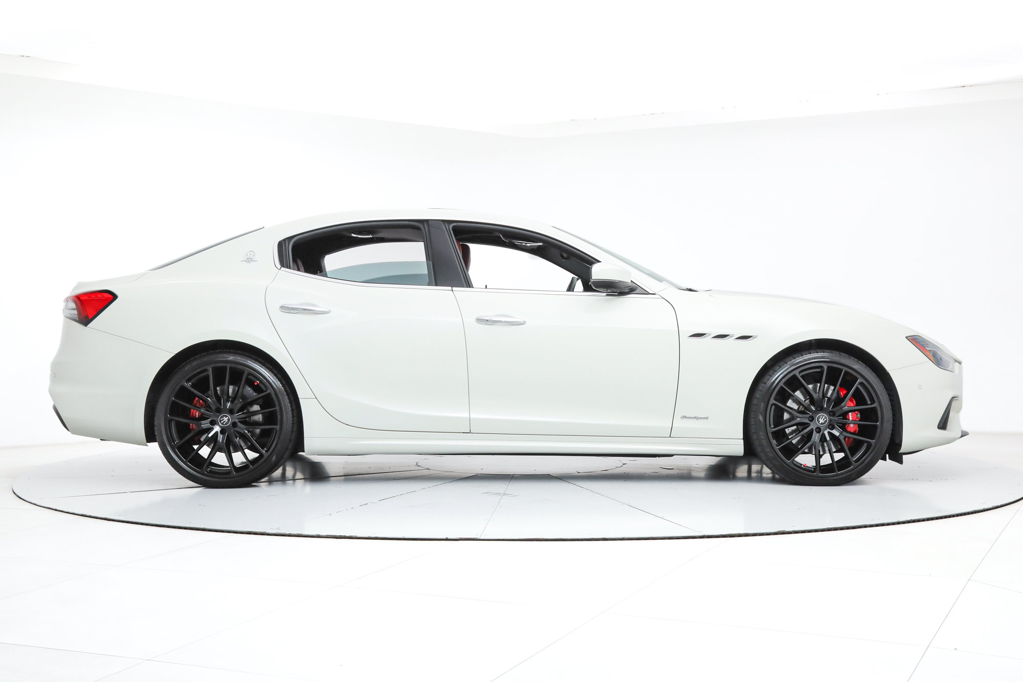 Used 2021 Maserati Ghibli S GranSport RWD image 6