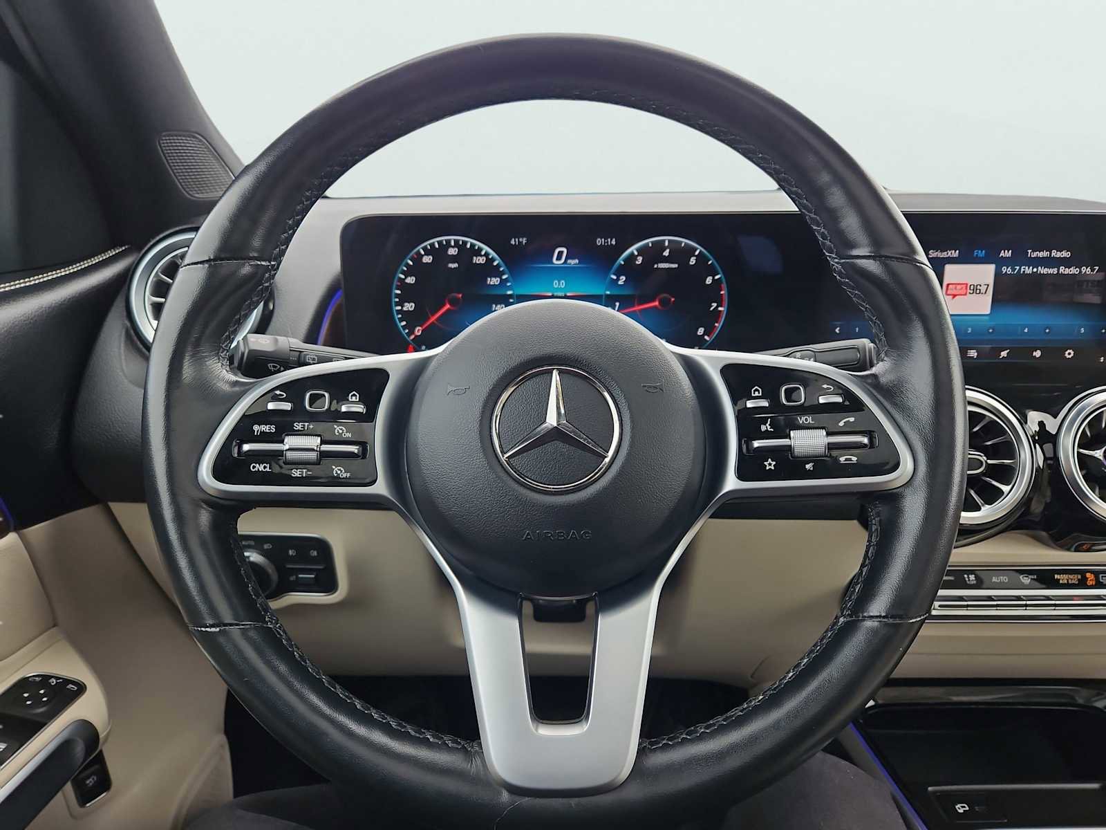 Used 2022 Mercedes-Benz GLB 250 4MATIC image 33