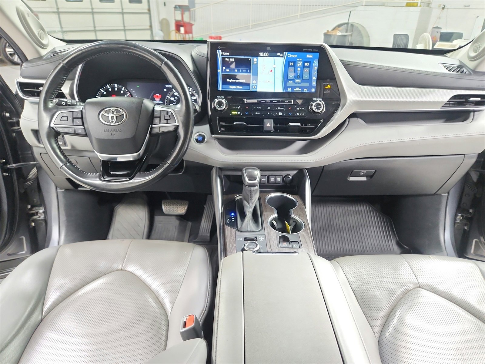 Used 2020 Toyota Highlander Platinum image 26