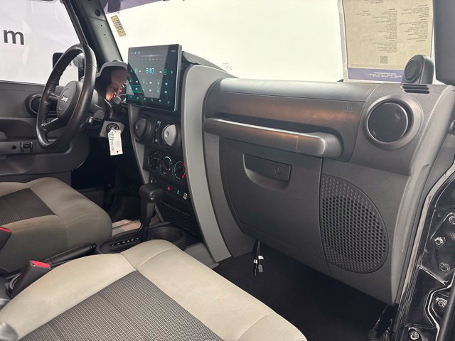 Used 2010 Jeep Wrangler Unlimited Sport AWD/4WD image 23