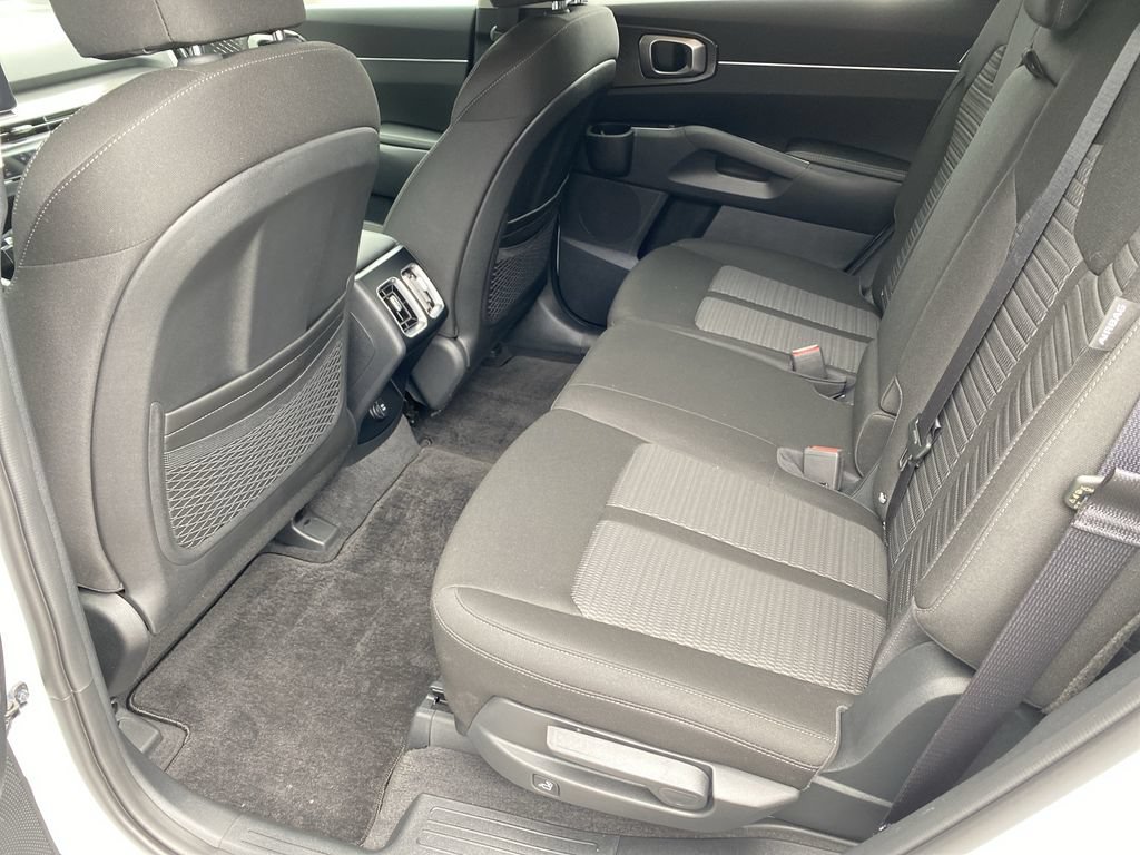 Used 2026 Kia Sorento LX FWD image 27