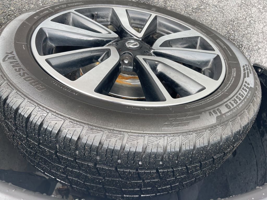 Used 2018 Nissan Rogue SL w/ Premium Package image 15