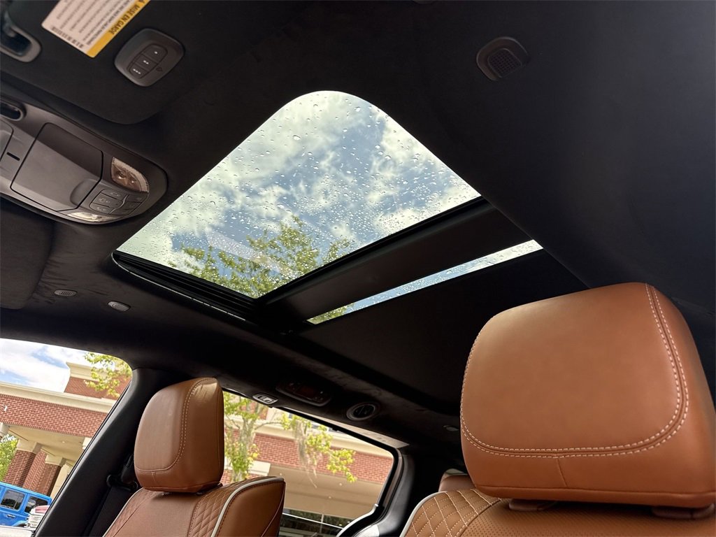New 2025 Chrysler Pacifica Pinnacle image 18