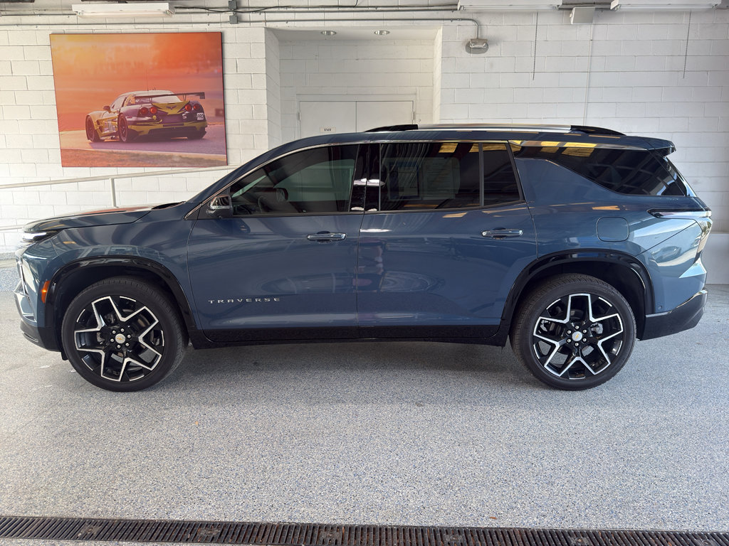Used 2025 Chevrolet Traverse High Country image 5