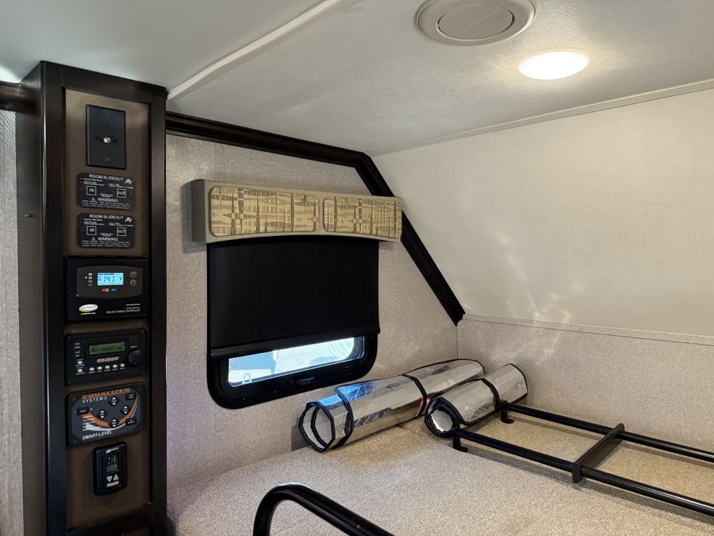 Used 2018 RAM 5500 SLT w/ Quick Order Package 29G SLT image 63