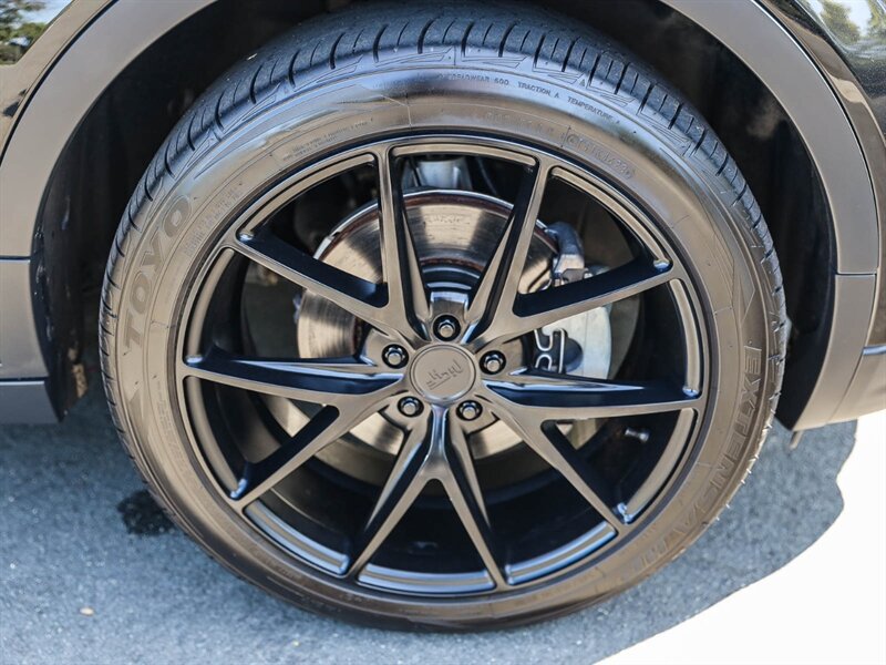 Used 2018 Land Rover Range Rover Evoque SE Dynamic AWD/4WD image 12