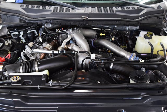 Used 2022 Ford F450 Platinum w/ FX4 Off-Road Package image 31