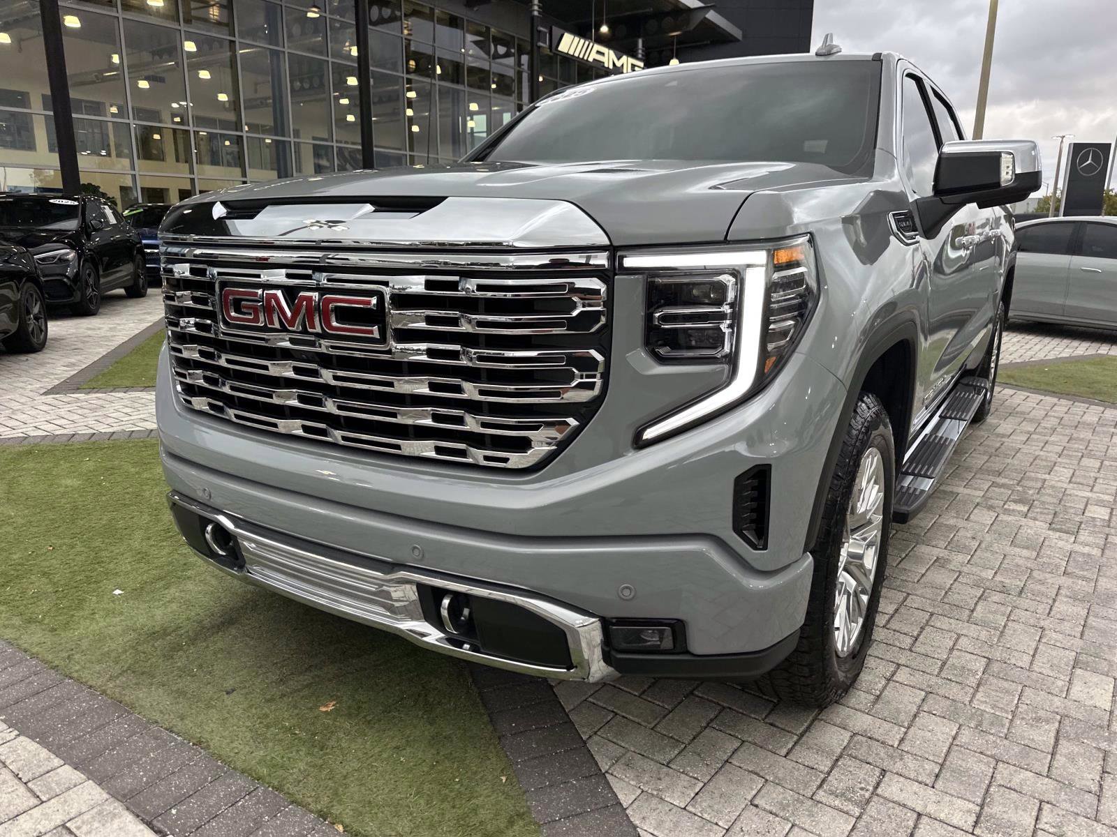 Used 2025 GMC Sierra 1500 Denali image 8