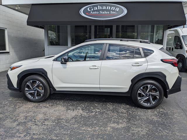 Used 2024 Subaru Crosstrek 2.0i Premium AWD/4WD image 2