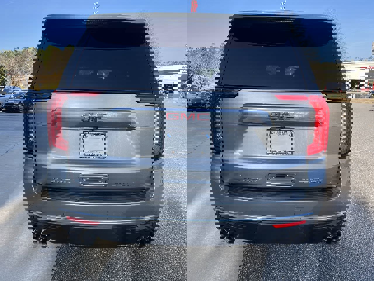 Used 2023 GMC Yukon Denali image 12