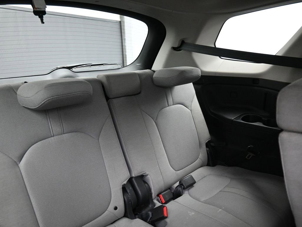 Used 2023 Honda Pilot LX image 23