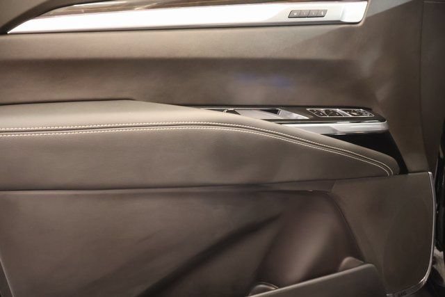 Used 2026 Cadillac Escalade ESV Luxury w/ Touring Package AWD/4WD image 9