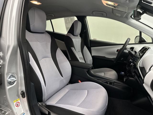 Used 2022 Toyota Prius LE AWD/4WD image 27