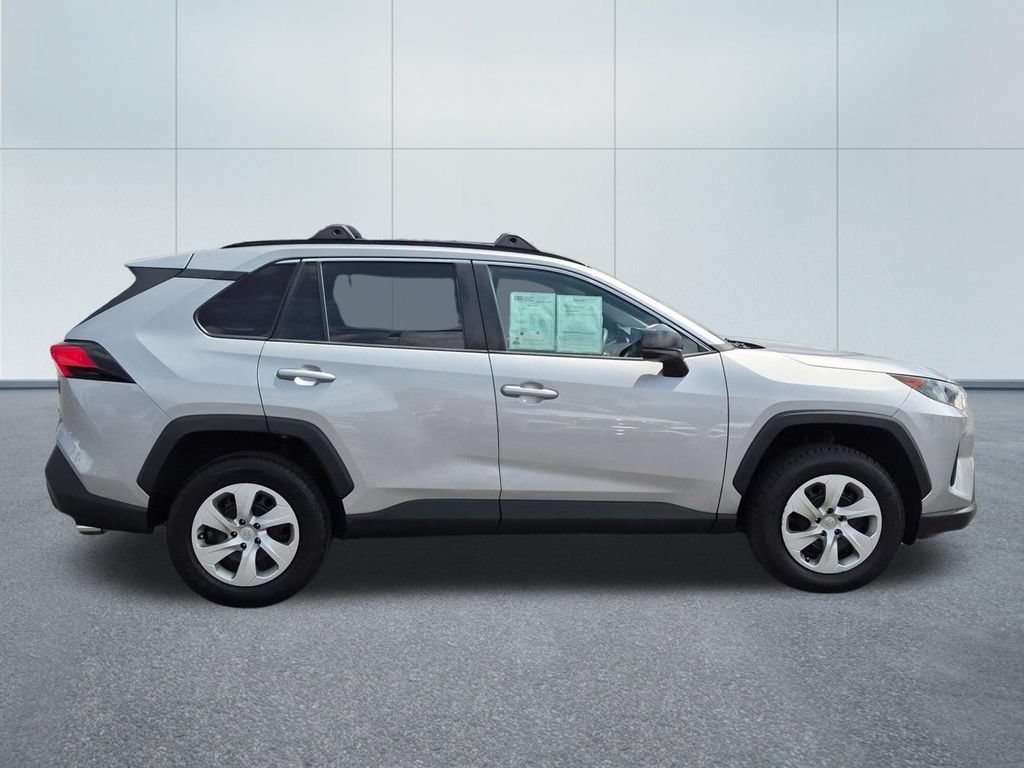 Used 2021 Toyota RAV4 LE w/ Carpet Mat Package (TMS) FWD image 7