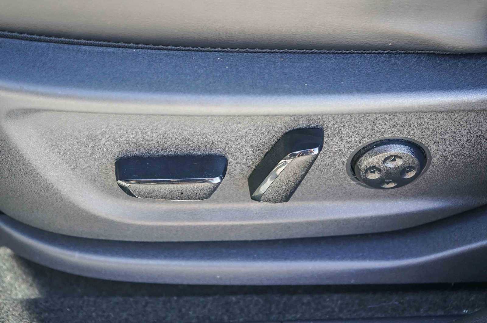 Used 2024 Nissan Ariya FWD image 20