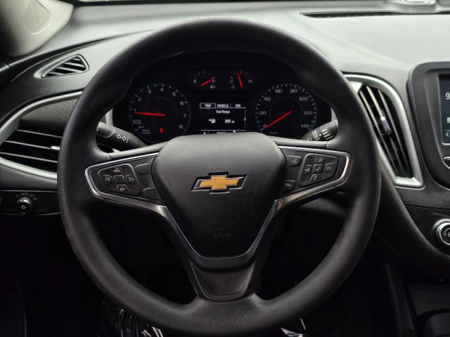 Used 2018 Chevrolet Malibu LS image 17