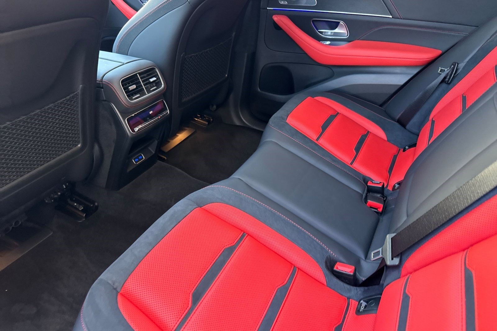 New 2026 Mercedes-Benz GLE 63 AMG S image 22